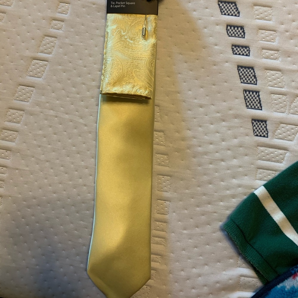 Yellow Tie Set